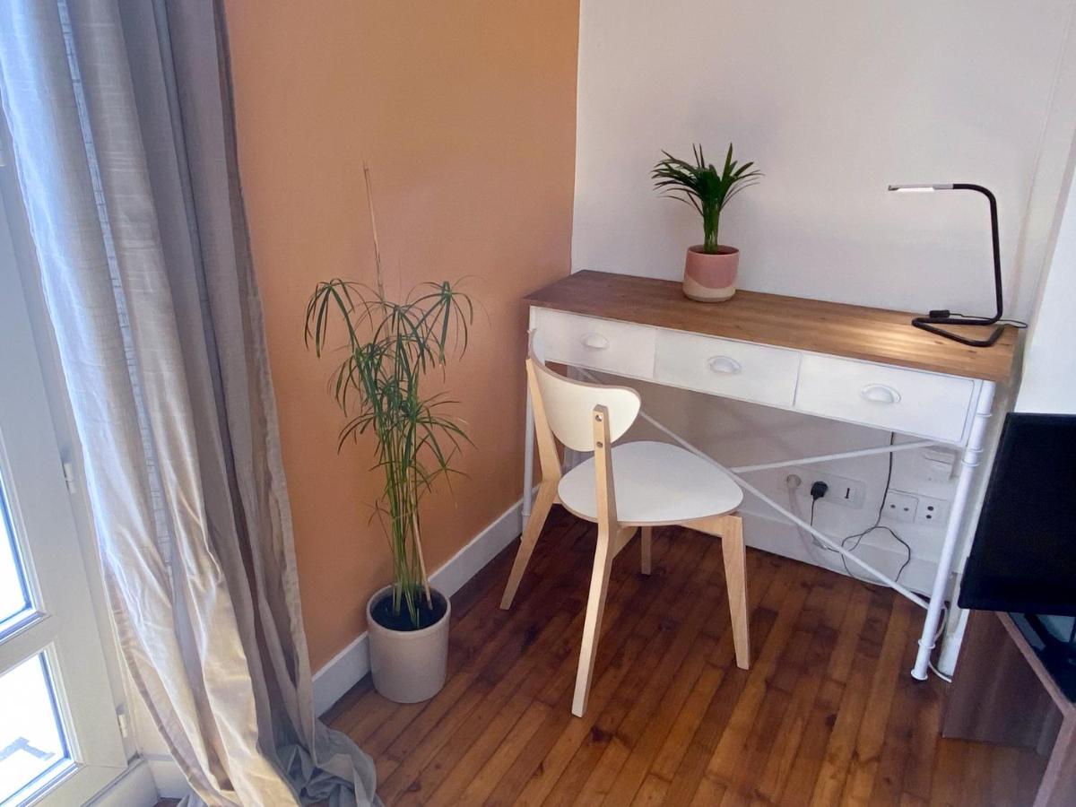 Appartement Spacieux Avec Balcon Et Parking Brest Exterior foto